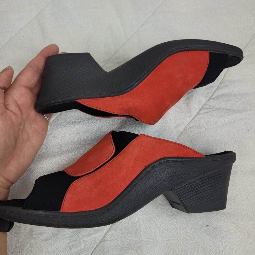 Porta red black faux suede peep toe sandals wedge soft sole arty funky edgy 8.5 - Picture 9 of 10
